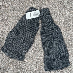 NWT Old Navy Mittens